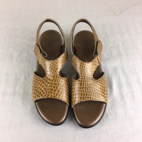 SAS WOMENS 9 Slim Suntimer Sandals Croc Print EUC - Picture 5 of 8